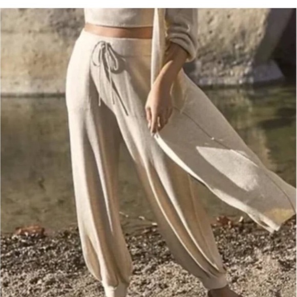 FREE PEOPLE BEACH Living In this Sweater Pants Linen Blend Beige Women’s SMALL - Picture 2 of 9